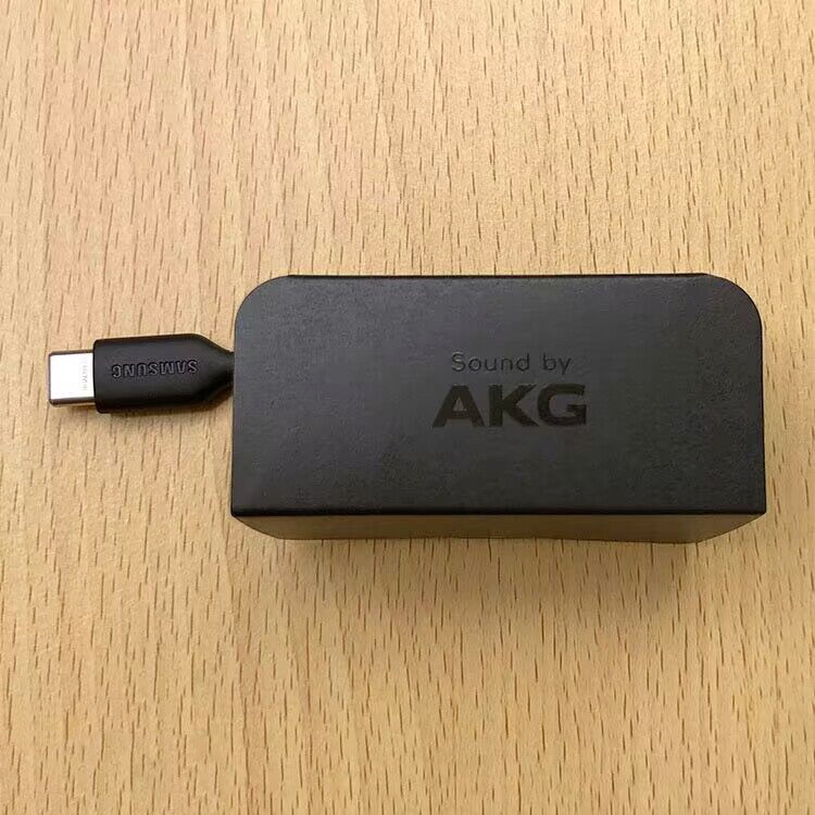 Vezetékes in-ear fülhallgató Samsung S22-hez – AKG eredeti, kompatibilis S20/S21, érzékenység 135 dB, kábelhossz 120 cm