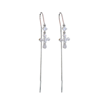 Kanamina fülbevalók: hosszú bojtos keresztes, micro pavé cirkóniával, réz anyag, geometriai design (kód: 2025043002 · Márka Kanamina)
