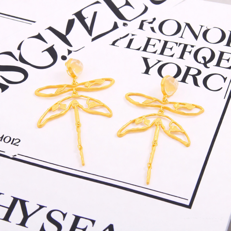 Dragonfly naušnice u vintage europsko-američkom stilu, metalna baza, elektroplatiranje, nehrđajući čelik za postavljanje, oblik životinje/znak zodijaka, težina 25 g
