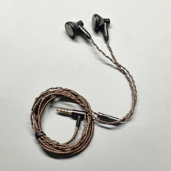 HiFi ενσύρματα ακουστικά τύπου in-ear με αποσπώμενο καλώδιο MMCX, 14,8 mm δυναμικοί οδηγοί, εύρος συχνοτήτων 20–20000 Hz, OFC καλώδιο 1,2 m, με μικρόφωνο