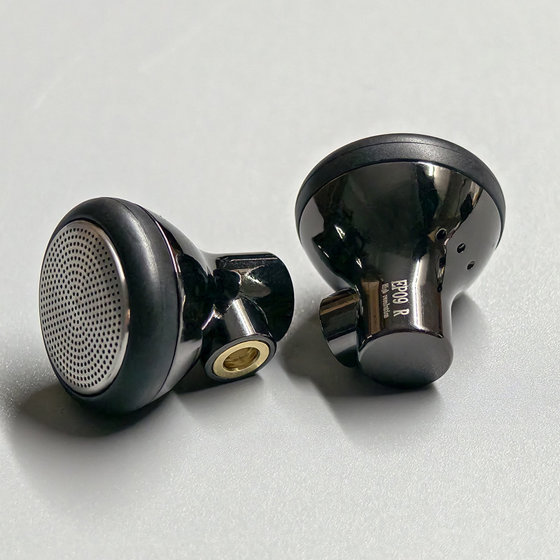 HiFi ενσύρματα ακουστικά τύπου in-ear με αποσπώμενο καλώδιο MMCX, 14,8 mm δυναμικοί οδηγοί, εύρος συχνοτήτων 20–20000 Hz, OFC καλώδιο 1,2 m, με μικρόφωνο