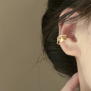 Cercei clip pentru urechi în formă de inimă cu ciucuri – aliaj, placare electrolitică, vara 2023