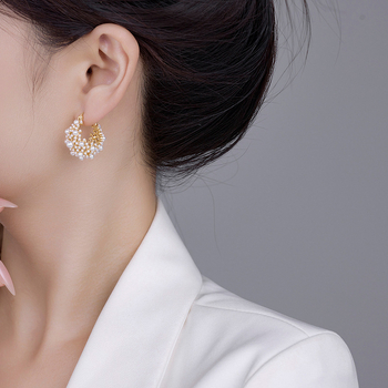 Cercei din cupru, geometrici, cu încrustații de perle, în stil lux discret