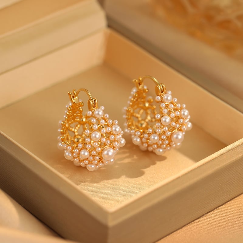 Cercei din cupru, geometrici, cu încrustații de perle, în stil lux discret