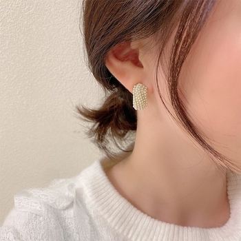 Cercei ammjoo, metal, design în formă de U, ace din cupru (Brand: ammjoo; Material: metal; Stil: U-shape; Material ac urechi: cupru)