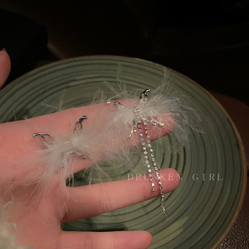 Mei Ying cercei clipuri retro pentru urechi cu zirconiu și franjuri din pene – fără piercing, lux ușor pentru femei