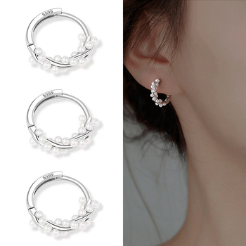 Cercei – viță de perle cu geometrie răsucită, tijă din argint S999