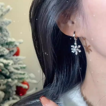 Cercei din cupru cu zirconiu – fulg de zăpadă rotativ, stil floare, iarnă 2024