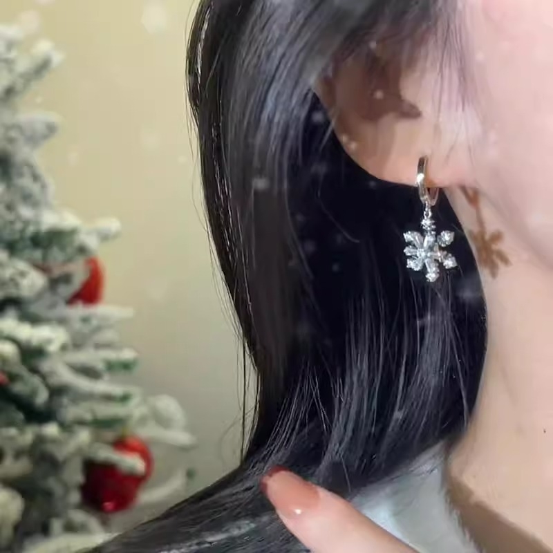 Cercei din cupru cu zirconiu – fulg de zăpadă rotativ, stil floare, iarnă 2024