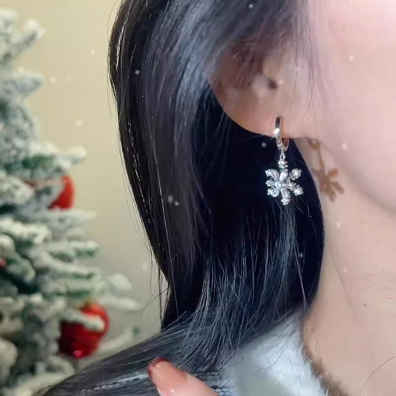 Cercei din cupru cu zirconiu – fulg de zăpadă rotativ, stil floare, iarnă 2024