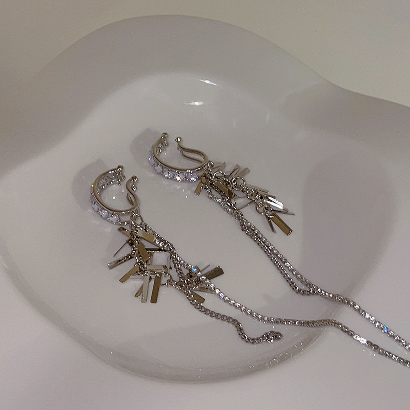 Cercei clip în formă de U cu perlă artificială, placare electrolitică, primăvara 2024