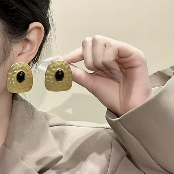 Fülbevalók – Geometriai alakzat, szabálytalan ovális dizájn, ötvözet, elektroplakálás, 925-ös ezüst tűk, könnyű luxus stílus