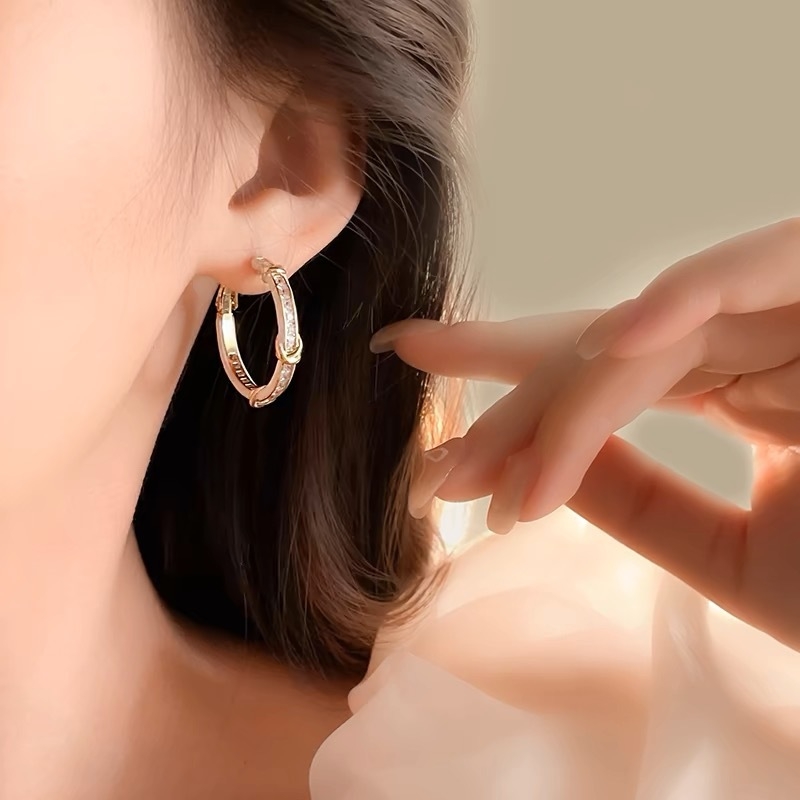 Naušnice Kaitin Jewelry s geometrijskim dizajnom i cirkonima, legura, luksuzni modni dodatak za žene