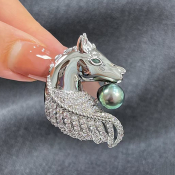 Lófejű brooch - réz és cirkón, mikro-beállítás, uniszex, középkori irodalmi retro stílus