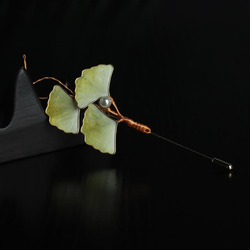 Broșă: Frunză de Ginkgo, floare de catifea, lucrată manual, inspirată din patrimoniul cultural imaterial, stil feminin antic, decorativ din aliaj