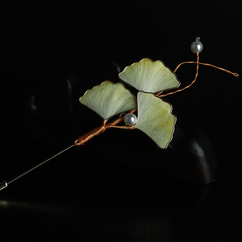 Broșă: Frunză de Ginkgo, floare de catifea, lucrată manual, inspirată din patrimoniul cultural imaterial, stil feminin antic, decorativ din aliaj