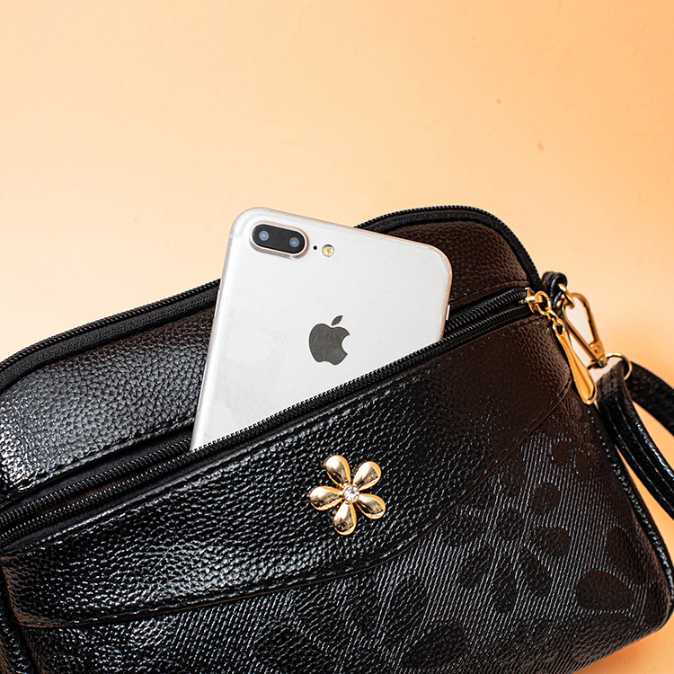 Camellia ženska torbica za rame i crossbody, velik kapacitet, bucket stil, PU unutarnji džepovi