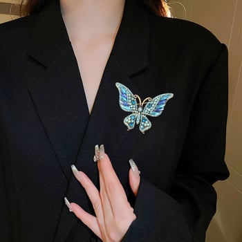 Broșă fluture - aliaj, placare electrolitică, formă animal, anti-reflexie, accesoriu pentru femei