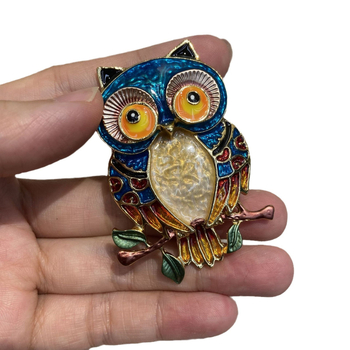 Broșă bufniță din cupru, placare electrolitică, stil geometric medieval, accesoriu decorativ, cadou