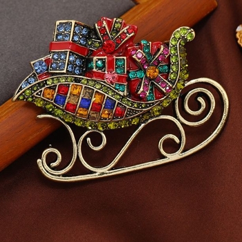 Ötvözetből készült korzázs kitűző, karácsonyi stílus, uniszex, forma: szán – ideális ajándék alkalmazottaknak és évfordulókra