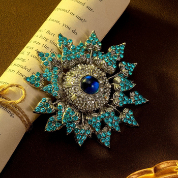 Broșă cu floare, stil vintage, aliaj, cu diamante montate, formă de floare și frunze, Primăvara 2024