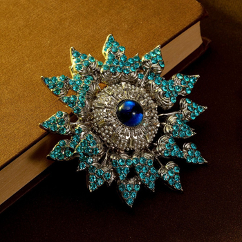 Broșă cu floare, stil vintage, aliaj, cu diamante montate, formă de floare și frunze, Primăvara 2024