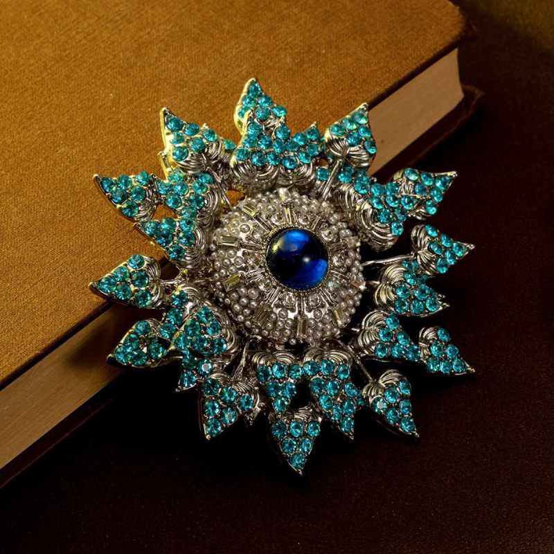 Broșă cu floare, stil vintage, aliaj, cu diamante montate, formă de floare și frunze, Primăvara 2024