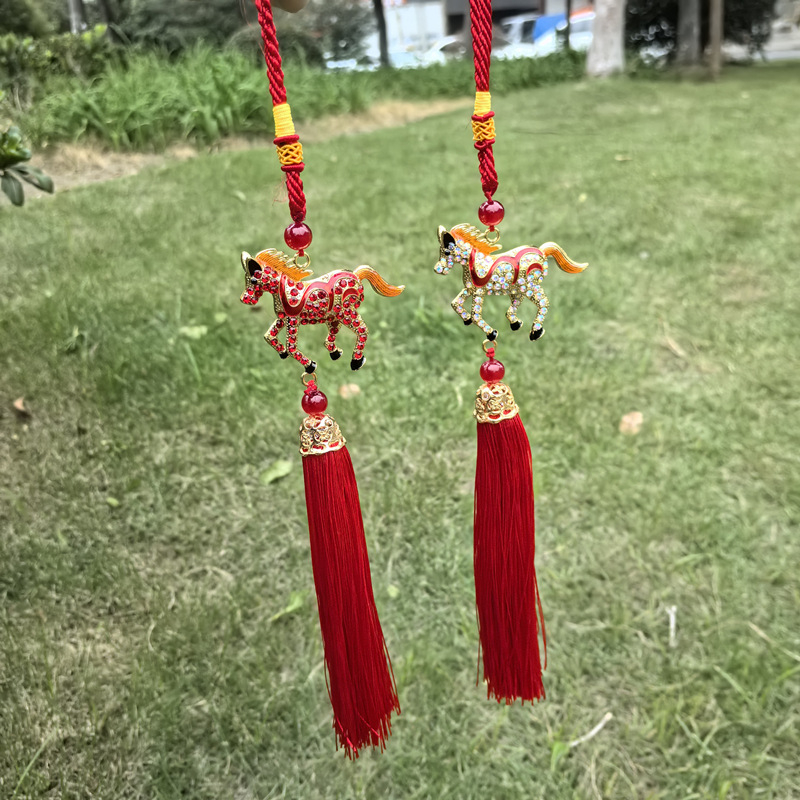 Autódísz — Brilliant, ötvözet, Ló éve tassel és kristályos medál, kínai hagyományos stílus, belső dekoráció (visszapillantó tükör)