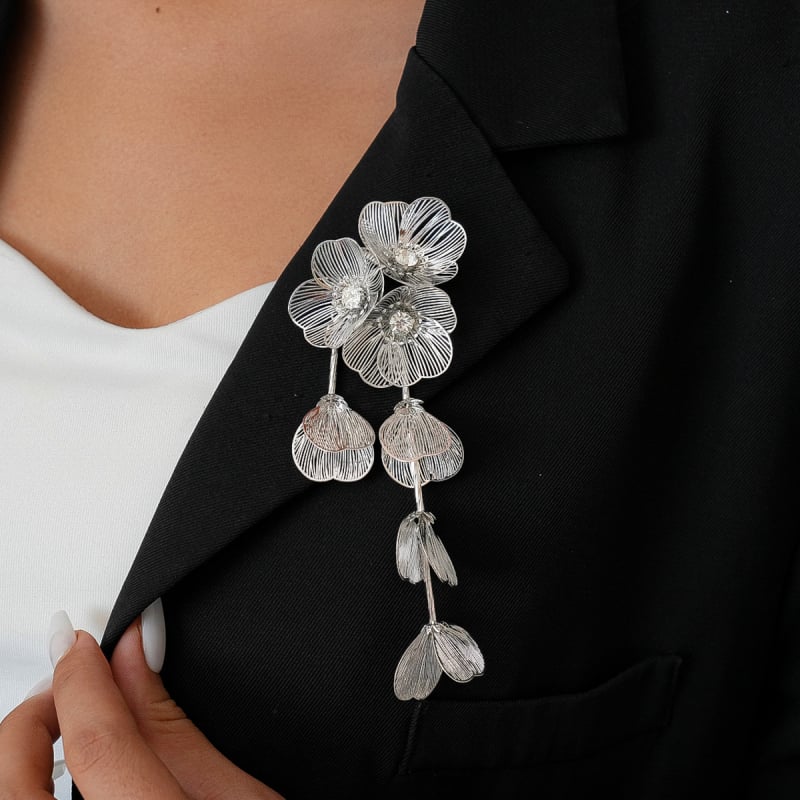 Broșă floare din fier cu incrustații de diamant, stil elegant vintage, bijuterie multifuncțională pentru femei