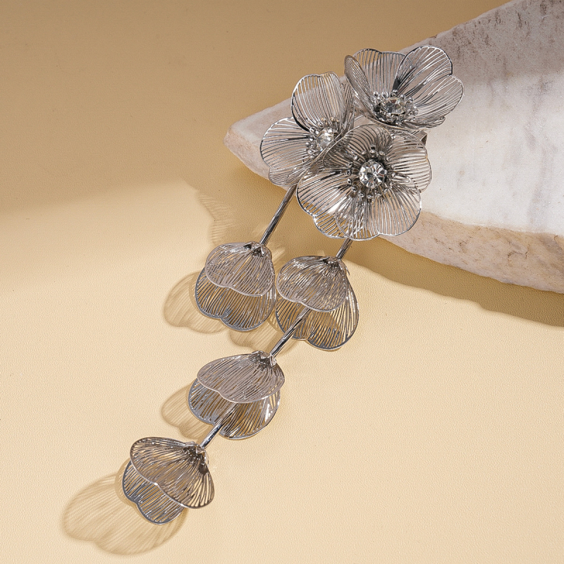 Broșă floare din fier cu incrustații de diamant, stil elegant vintage, bijuterie multifuncțională pentru femei