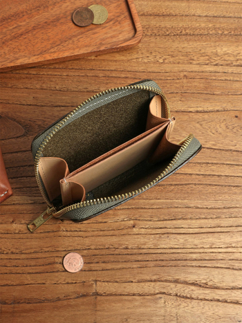 Cattleman kratki novčanik od kože prvog sloja teleće kože, s podstavom od prave kože, antibakterijski i otporan na habanje