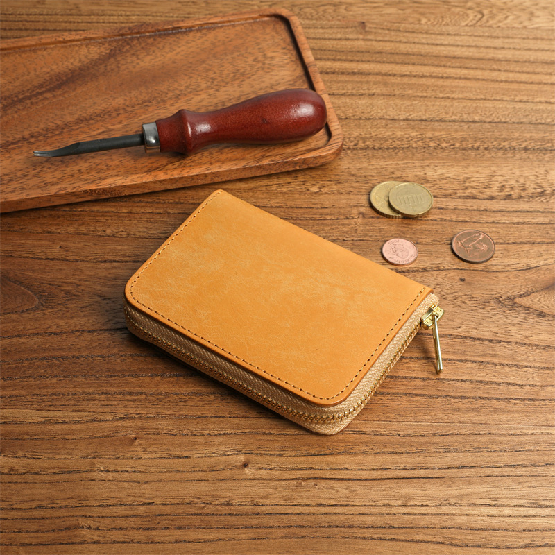 Cattleman kratki novčanik od kože prvog sloja teleće kože, s podstavom od prave kože, antibakterijski i otporan na habanje