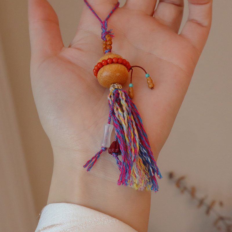 Sandelőfa festett medál virágos mintával – új kínai stílus, prémium modell, 2025 tavasz