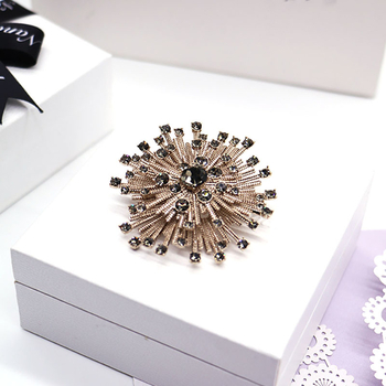 Broșă cu design floare-soare, aliaj, marcă Youhong, stil floral, tratament cu diamant