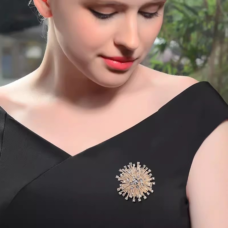 Broșă cu design floare-soare, aliaj, marcă Youhong, stil floral, tratament cu diamant