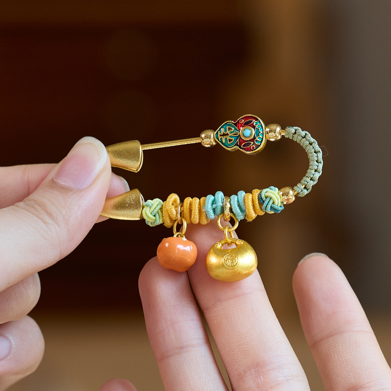 Broșă | Anul Calului, zodie, formă geometrică, cupru placat cu aur, electroplacare, unisex