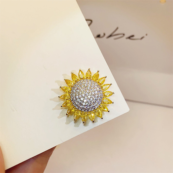 Broșă cu floarea-soarelui și închidere magnetică – cupru, floare de cristal, accesorii feminine, Xiang Nan