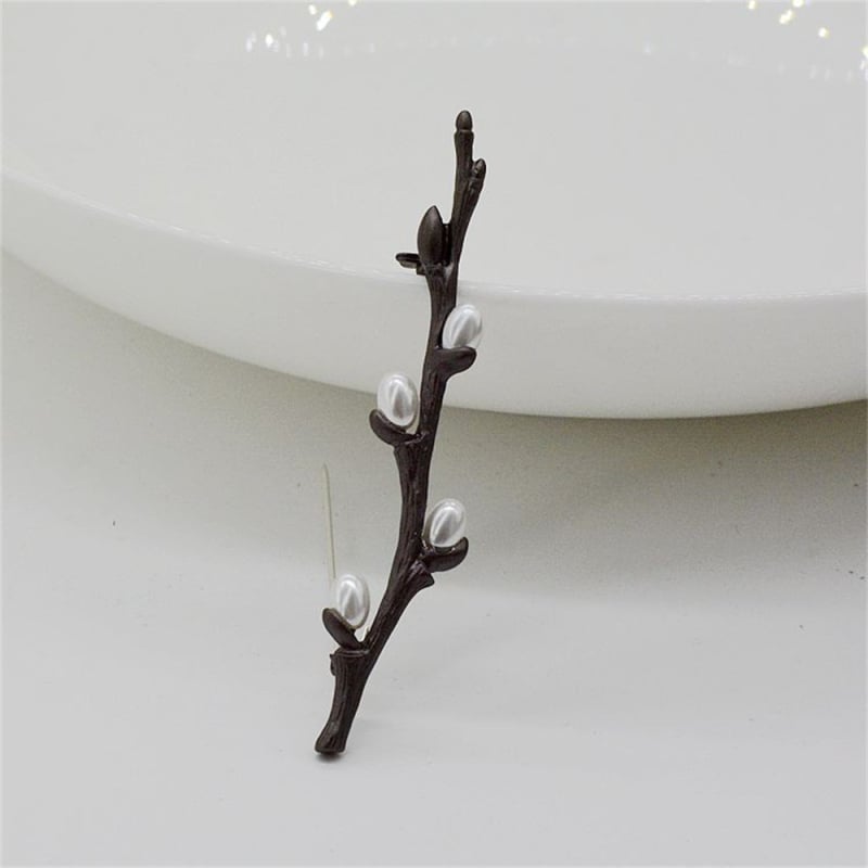 Broșă cu ramură de floare de prune, material aliaj, stil minimalist, formă floare, finisaj lac termic