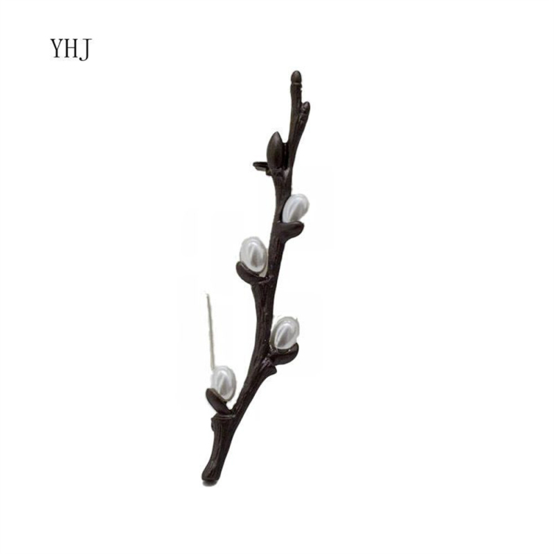 Broșă cu ramură de floare de prune, material aliaj, stil minimalist, formă floare, finisaj lac termic