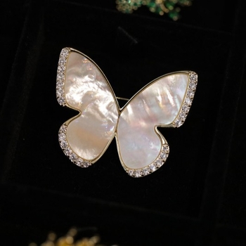 Rovar alakú kitűző, réz anyagú, elektroplakolás, dekoratív kiegészítő nőknek, sokoldalú stílus