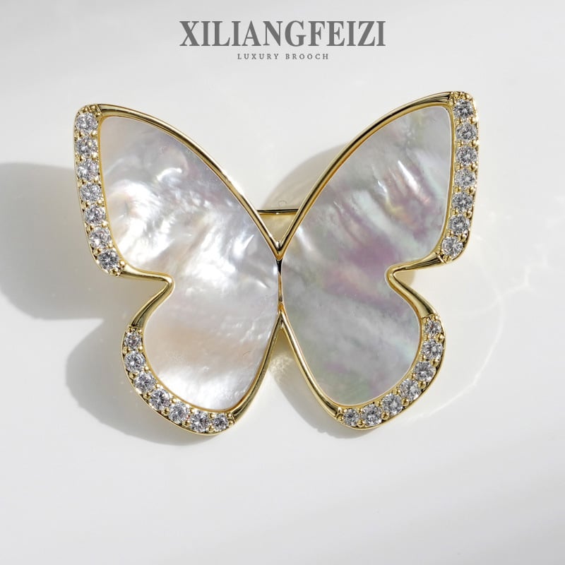 Rovar alakú kitűző, réz anyagú, elektroplakolás, dekoratív kiegészítő nőknek, sokoldalú stílus