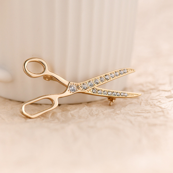 Cinkötvözet kitűző – Brit retro stílus, gyémánt bevonat – Díszítés, Anti-expozíció, Rögzítés