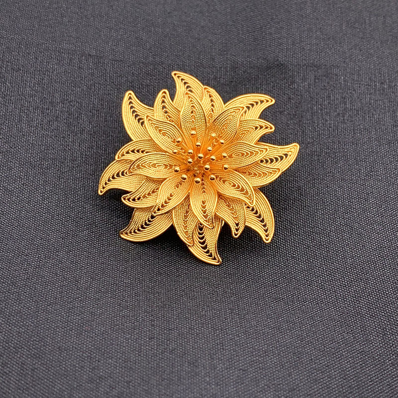 Ženska broš s čistim srebrnim motivom ljilana, pozlaćene niti, 3D izrada