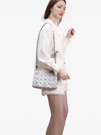 Olefine Geometrijska kvadratna crossbody torba, PVC, horizontalni kvadratni oblik, zatvarač, ljetna kolekcija 2025
