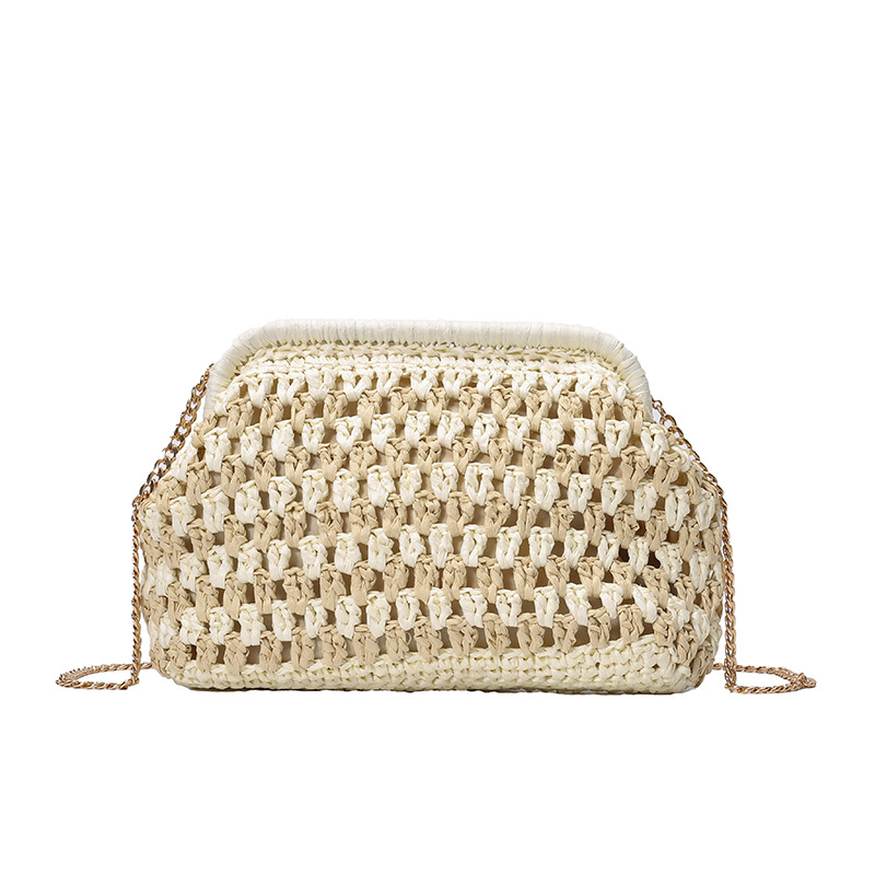 Slamnata pletena crossbody torba s oblikom školjke, magnetsko zatvaranje, podstava od poliestera, jednostruki remen