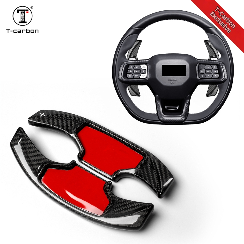 Dekoratívna rámeň volantu pre Ford Mustang s vzhľadom karbónových vlákien (Značka Hongbai; Materiál: plast; Vhodné modely: Mustang; Inštalácia: lepidlo; Výrobný proces: horúce lisovanie oceľovej formy)