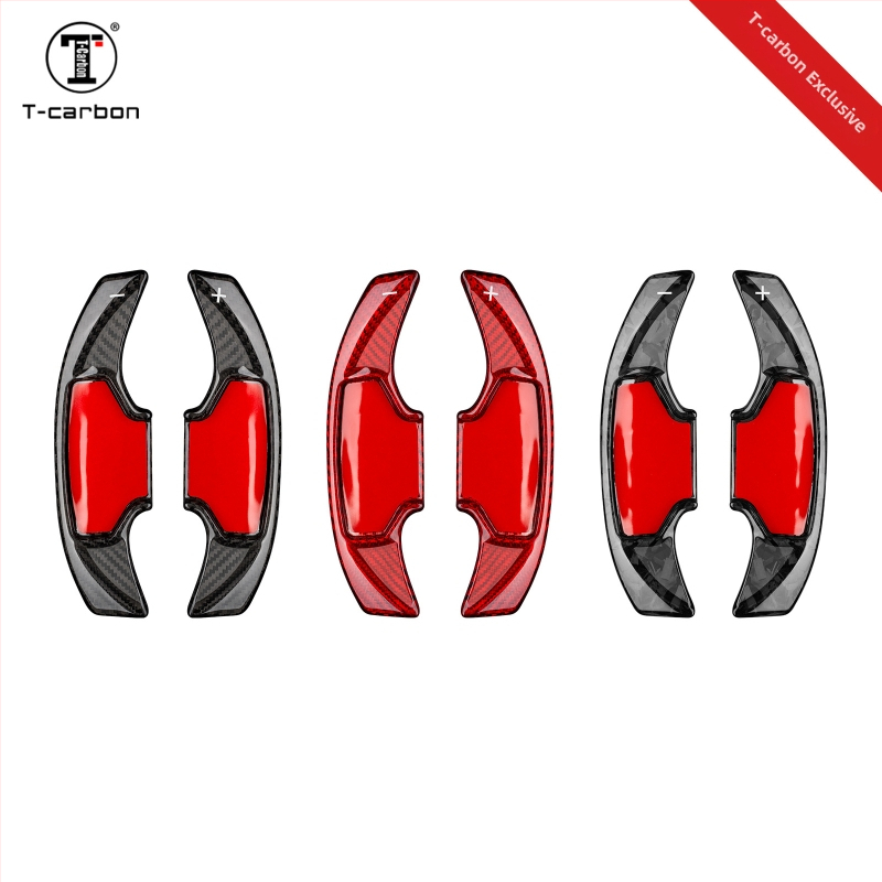 Dekoratívna rámeň volantu pre Ford Mustang s vzhľadom karbónových vlákien (Značka Hongbai; Materiál: plast; Vhodné modely: Mustang; Inštalácia: lepidlo; Výrobný proces: horúce lisovanie oceľovej formy)