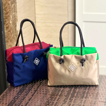 Tote torba s urbanim minimalističkim dizajnom, Oxford tkanina, Tote stil, ljeto 2024, za svakodnevnu upotrebu