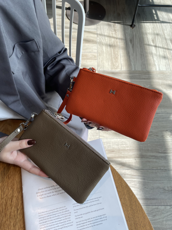 Geantă de mână din piele pentru telefon, în stil plic, formă orizontală dreptunghiulară, cu fermoar, buzunar intern pentru telefon