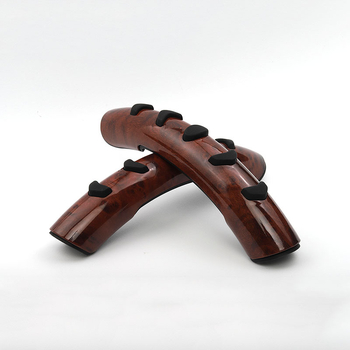 Protiskluzový poťah na volant, univerzálne uchytenie, ABS materiál, rozmery 18×10×4,5 cm, hmotnosť 212 g, prispôsobenie k dispozícii